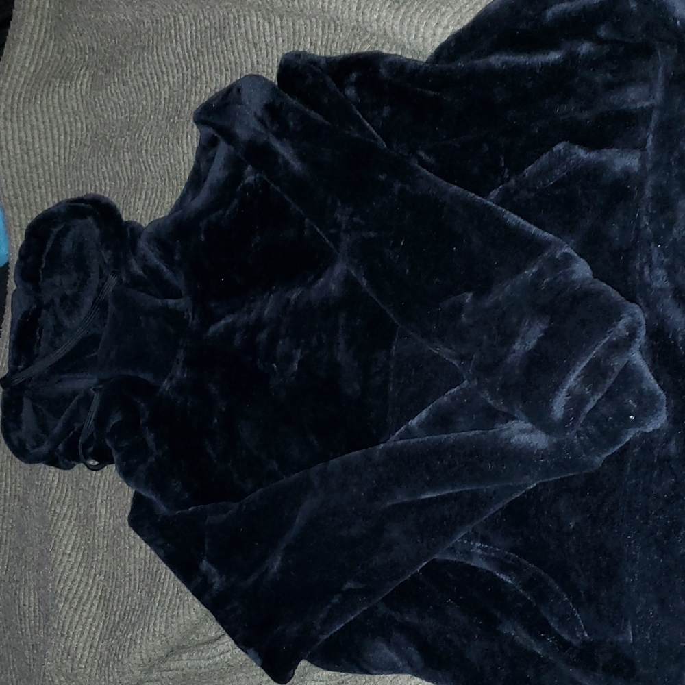 COPY 🔴ACX large navy super Cozy and Soft furry material in a hoodie!